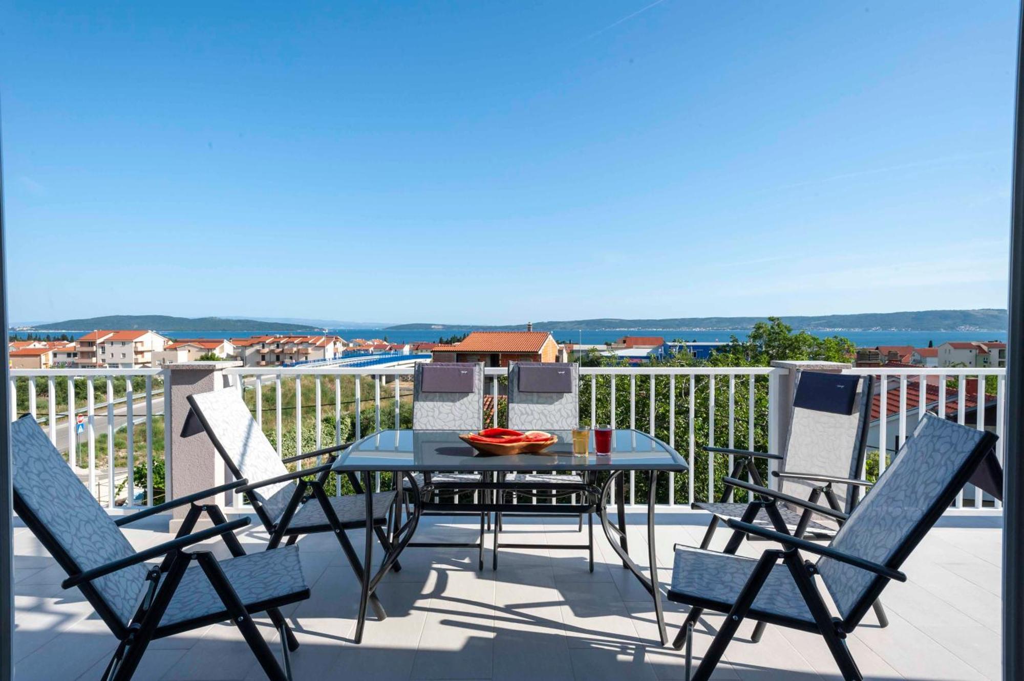Apartment Sunshine, Sunrise, Sunset Kaštela Extérieur photo
