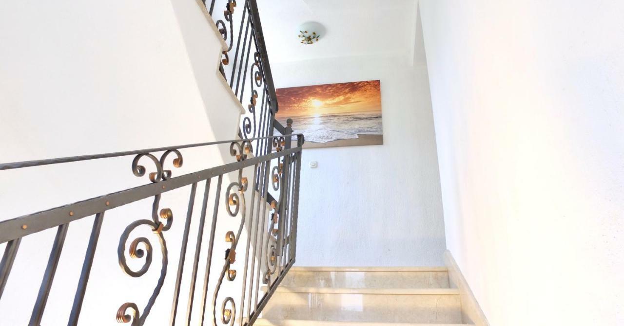 Apartment Sunshine, Sunrise, Sunset Kaštela Extérieur photo